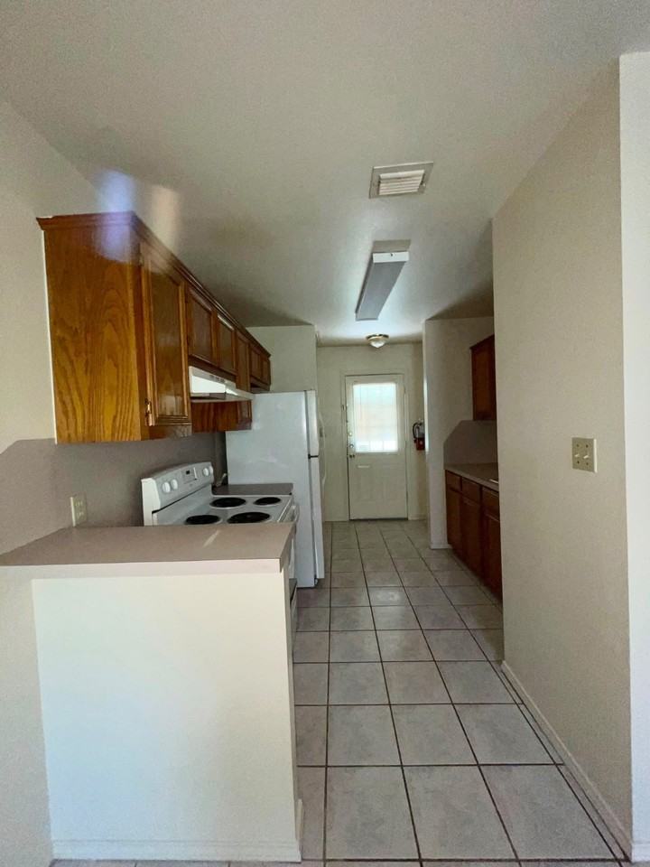 624 S Pleasantview Dr #1 - Photo 6 of 15
