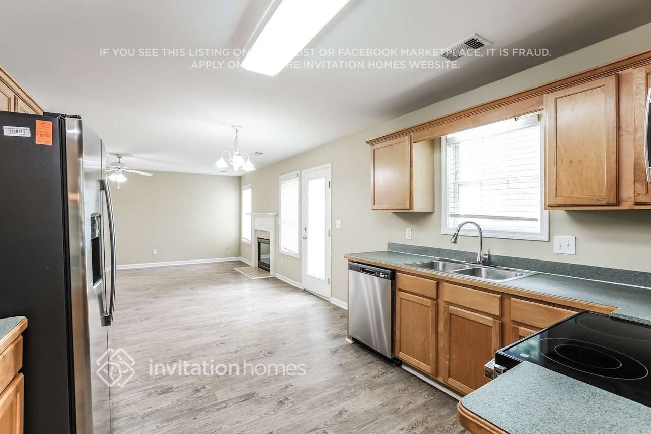 3252 Shady Valley Ct - Photo 6 of 18