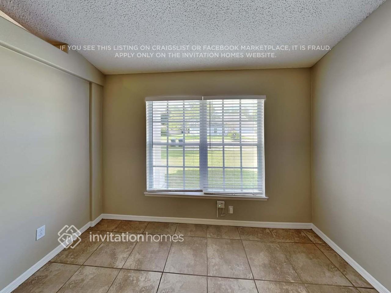 4216 King Edward Dr - Photo 4 of 18