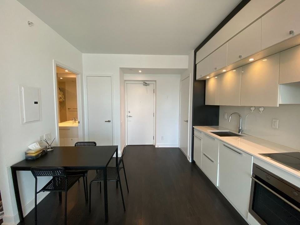 15 Grenville St #4310 - Photo 3 of 11
