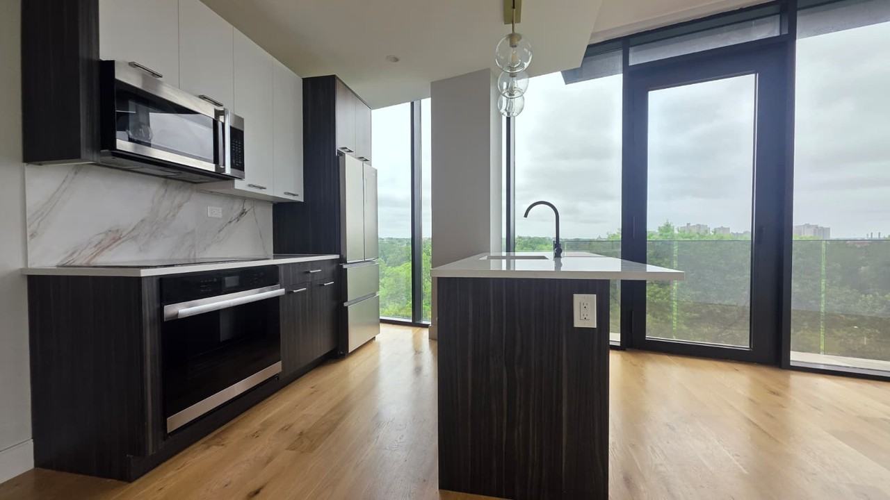 1890 Pelham Parkway South #7B - Photo 3 of 20
