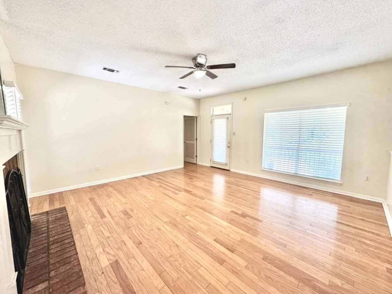 4274 Stumberg Ln - Photo 3 of 20