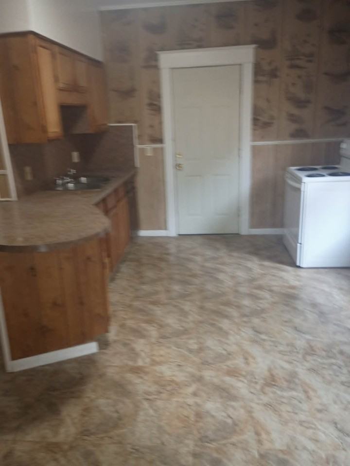 106 E Hudson St - Photo 3 of 10