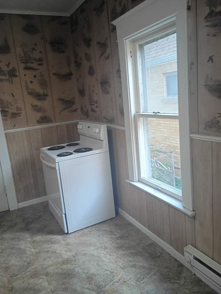 106 E Hudson St - Photo 4 of 10
