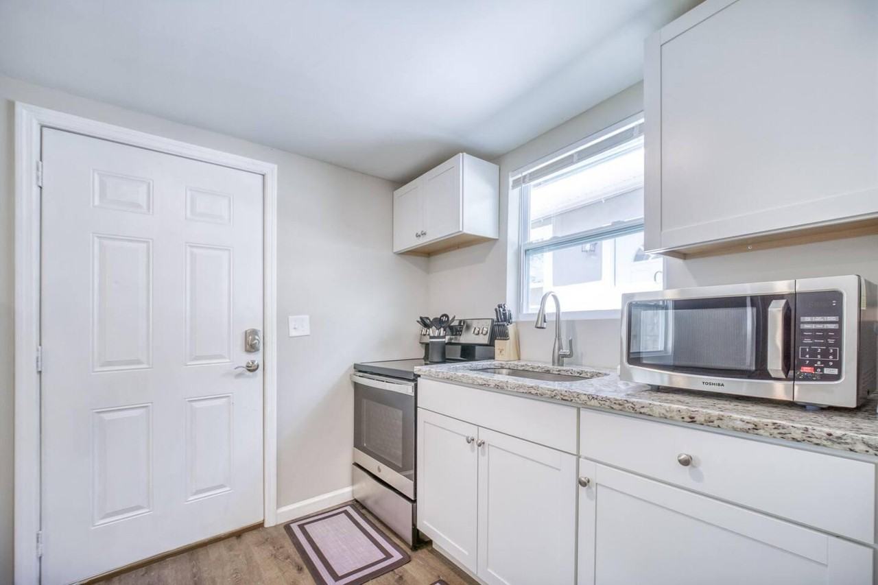 832 Mikael Ave - Photo 3 of 10