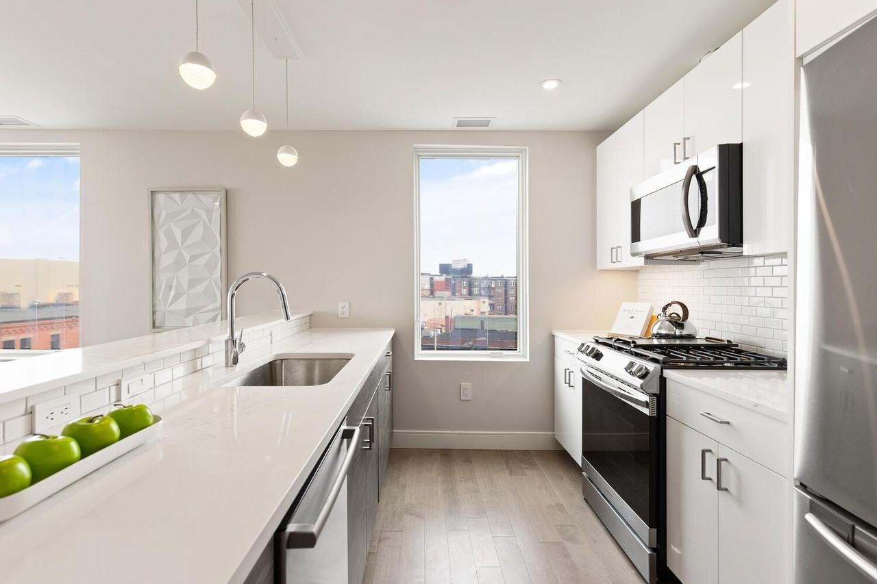 398 Cambridge St - Photo 3 of 10