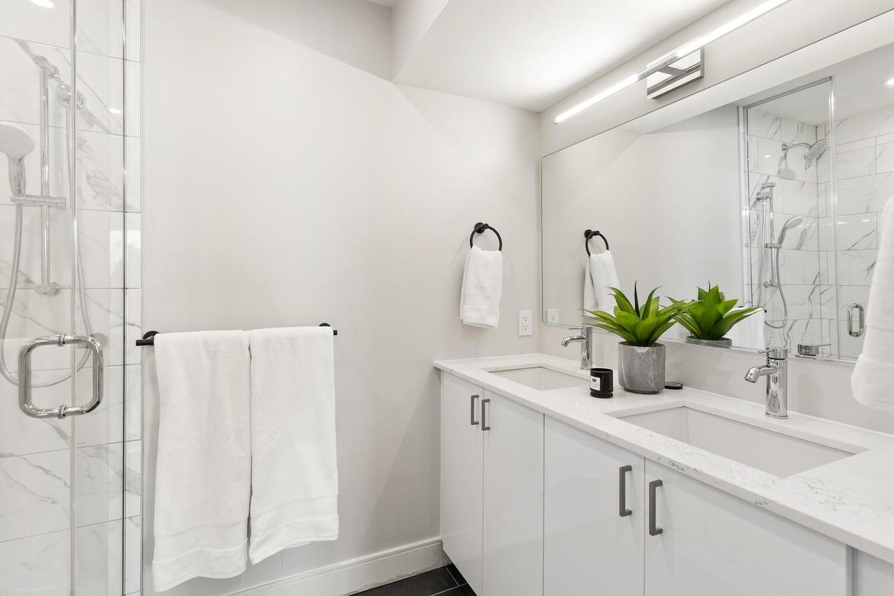 398 Cambridge St - Photo 6 of 10