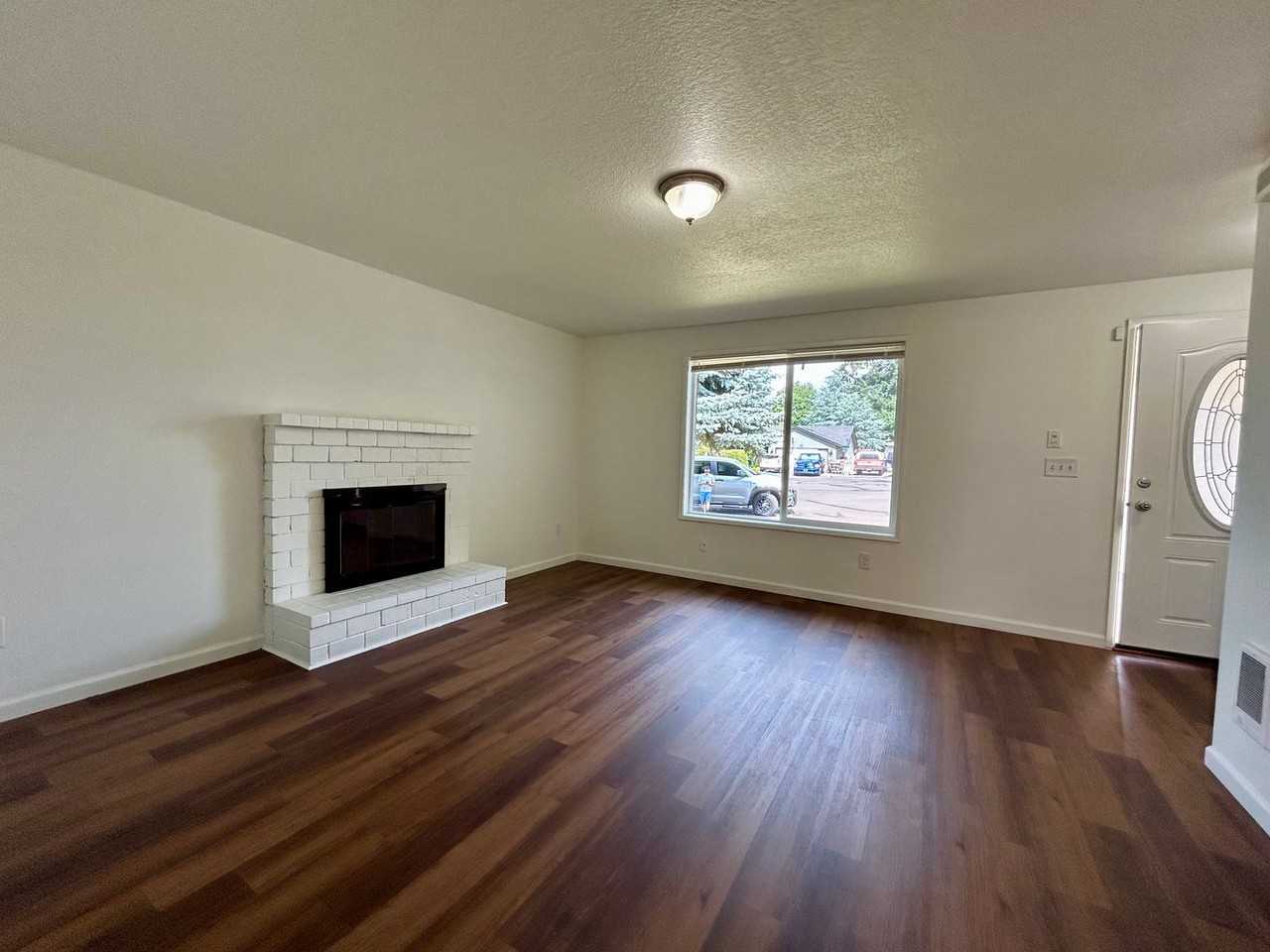 15511 Ne 50th Cir - Photo 7 of 22