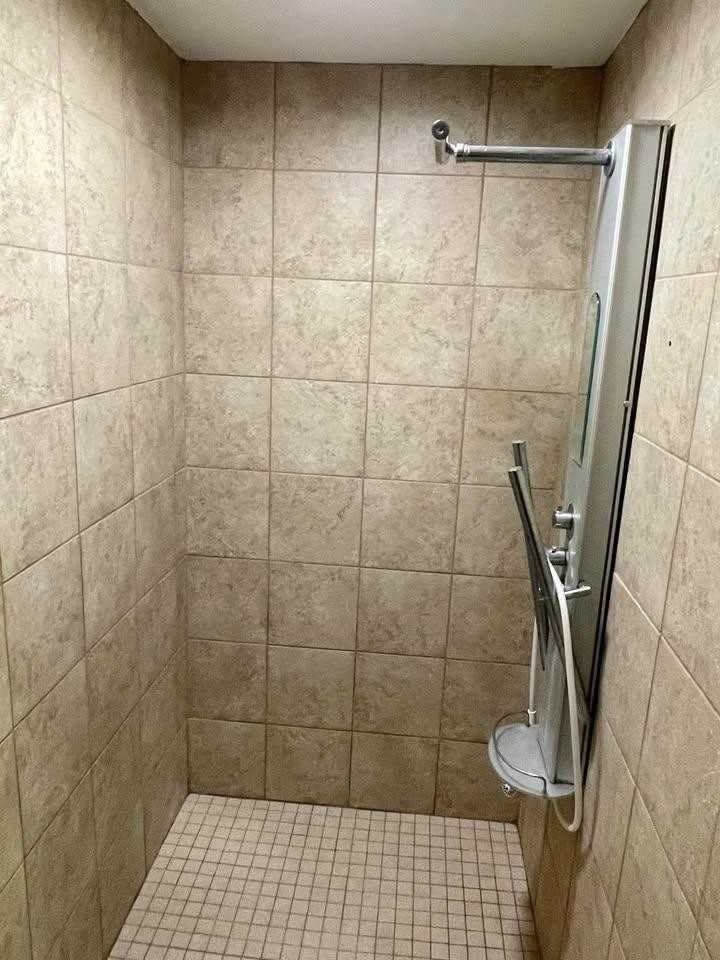 Maxwell Apartments - Photo 3 of 10