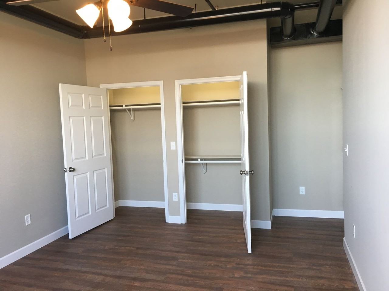 Flats on Sigsbee - Photo 3 of 16