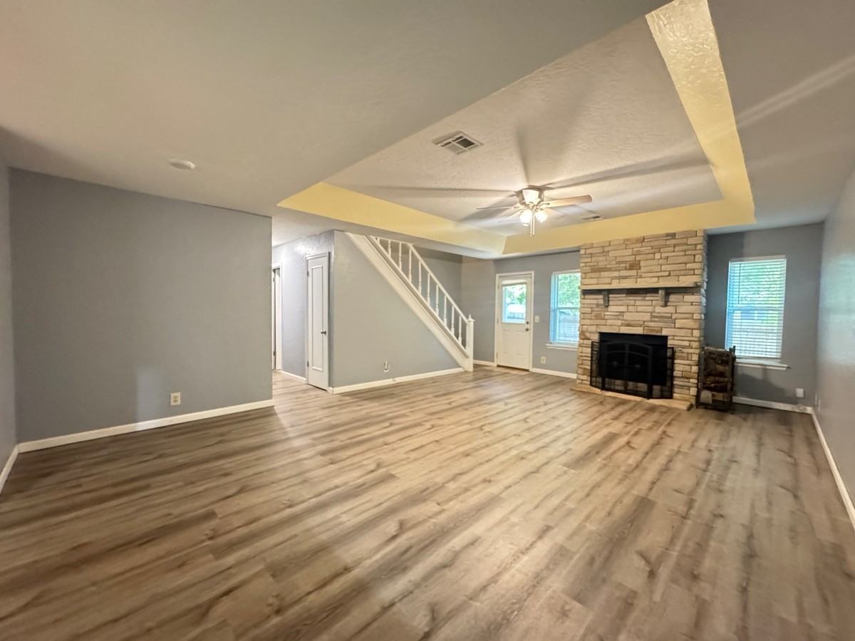 905 Rambling Oaks Dr #1 - Photo 3 of 20