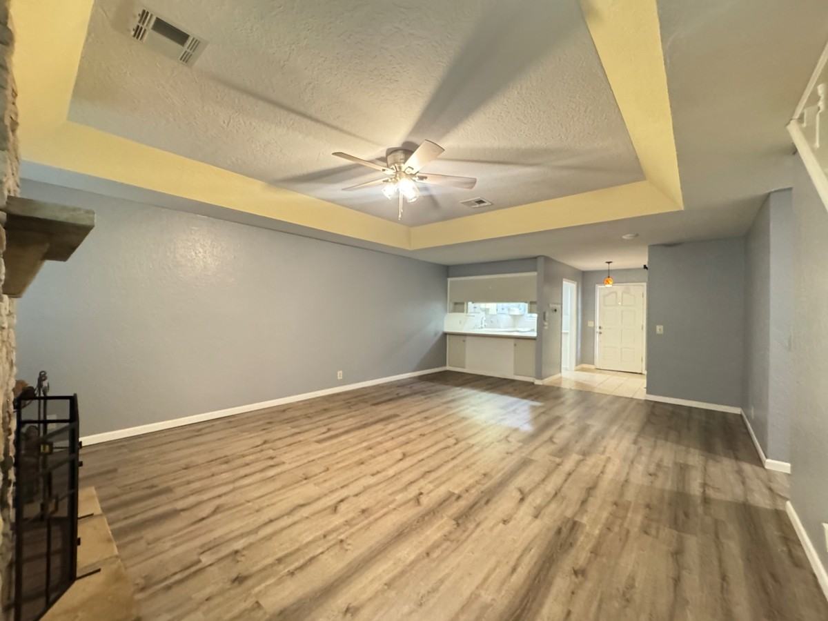905 Rambling Oaks Dr #1 - Photo 5 of 20