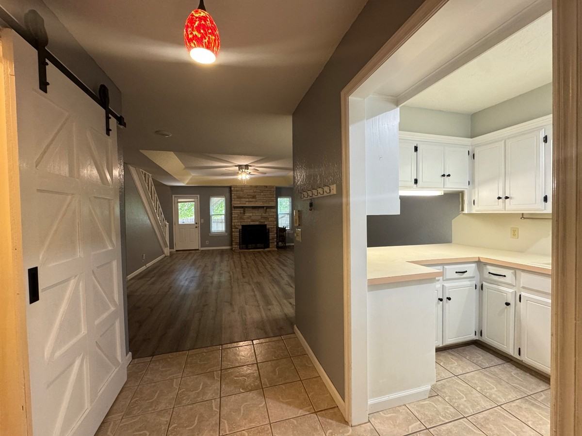 905 Rambling Oaks Dr #1 - Photo 7 of 20