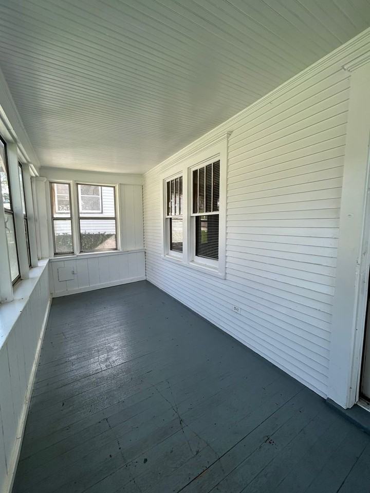 3516 N 47th Ave - Photo 3 of 30