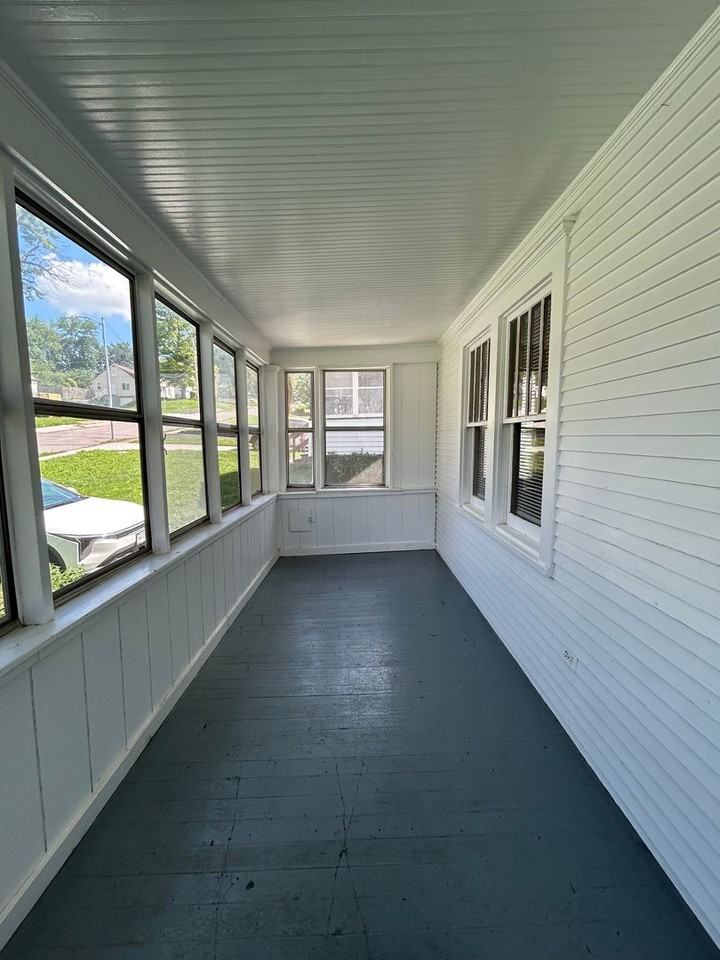 3516 N 47th Ave - Photo 4 of 30