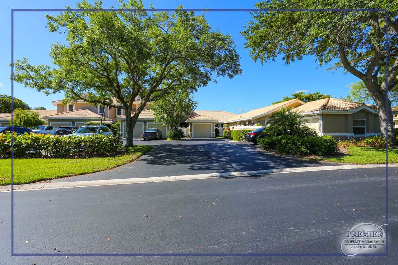 402 Emerald Bay Cir #E7 - Photo 2 of 50
