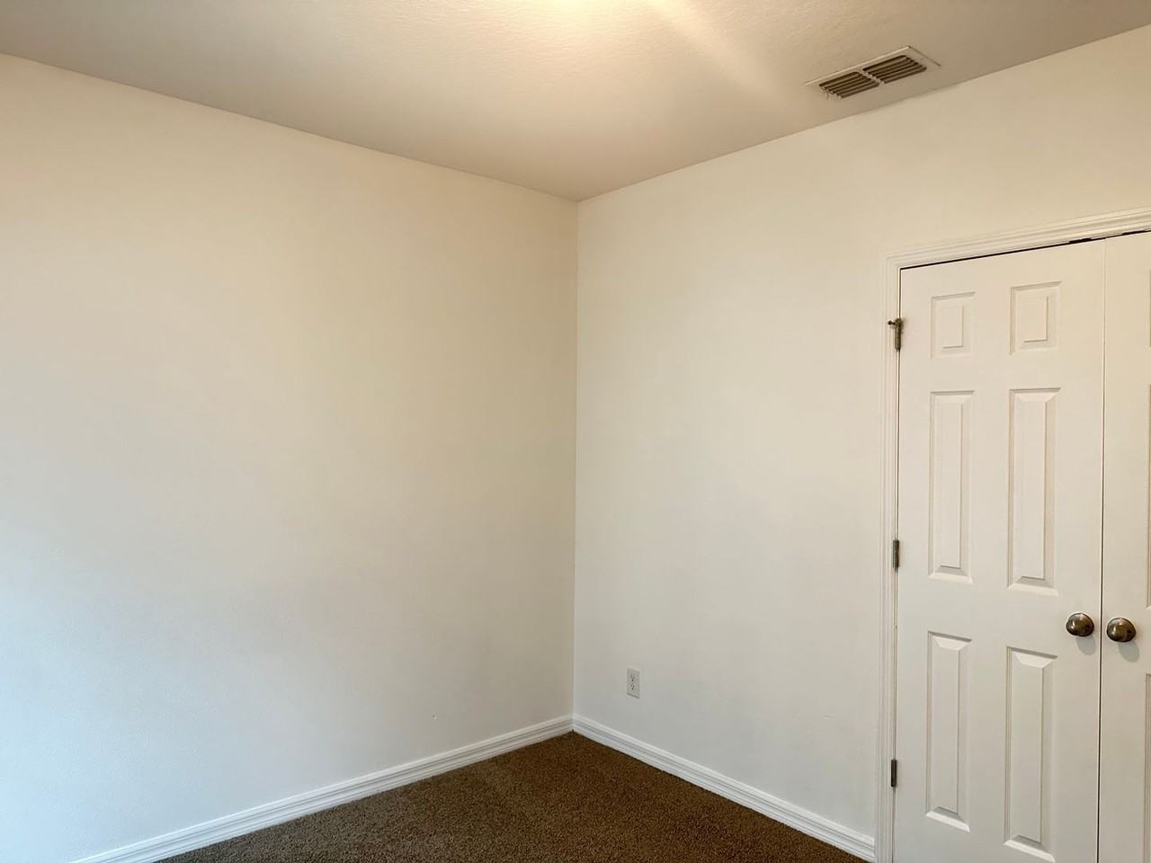 477 Kestrel Dr - Photo 2 of 23
