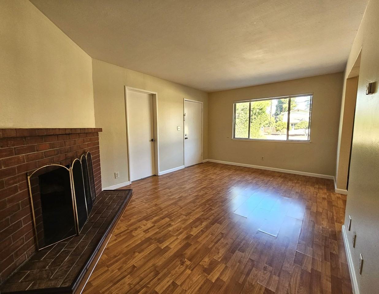 487 N Rengstorff Ave #A - Photo 5 of 18