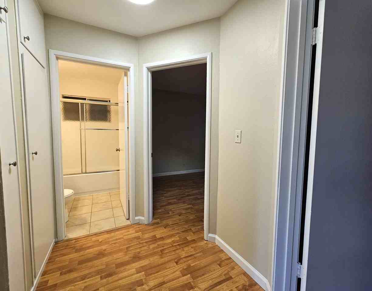 487 N Rengstorff Ave #A - Photo 6 of 18