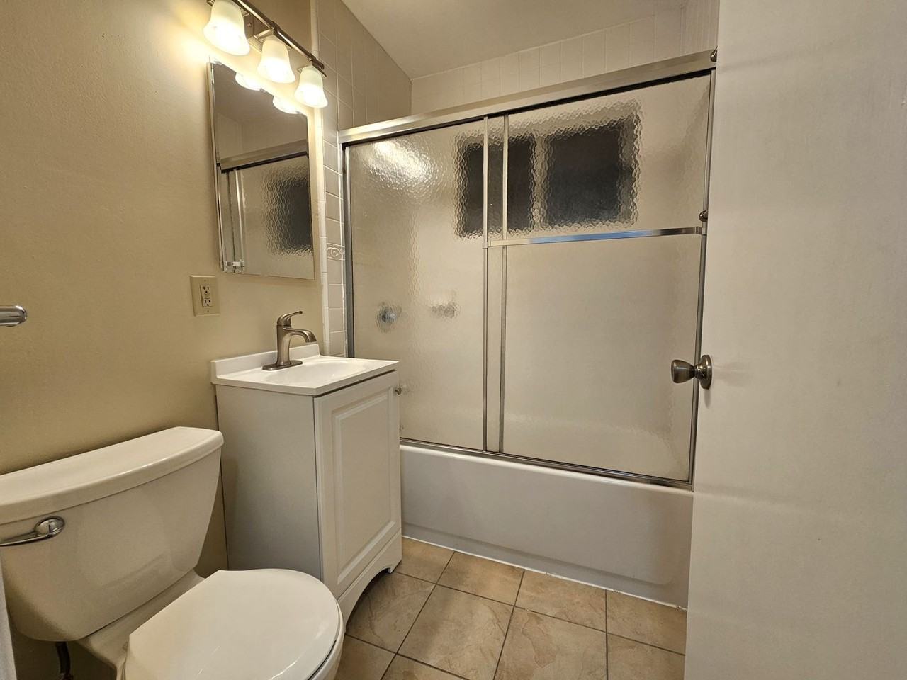 487 N Rengstorff Ave #A - Photo 7 of 18