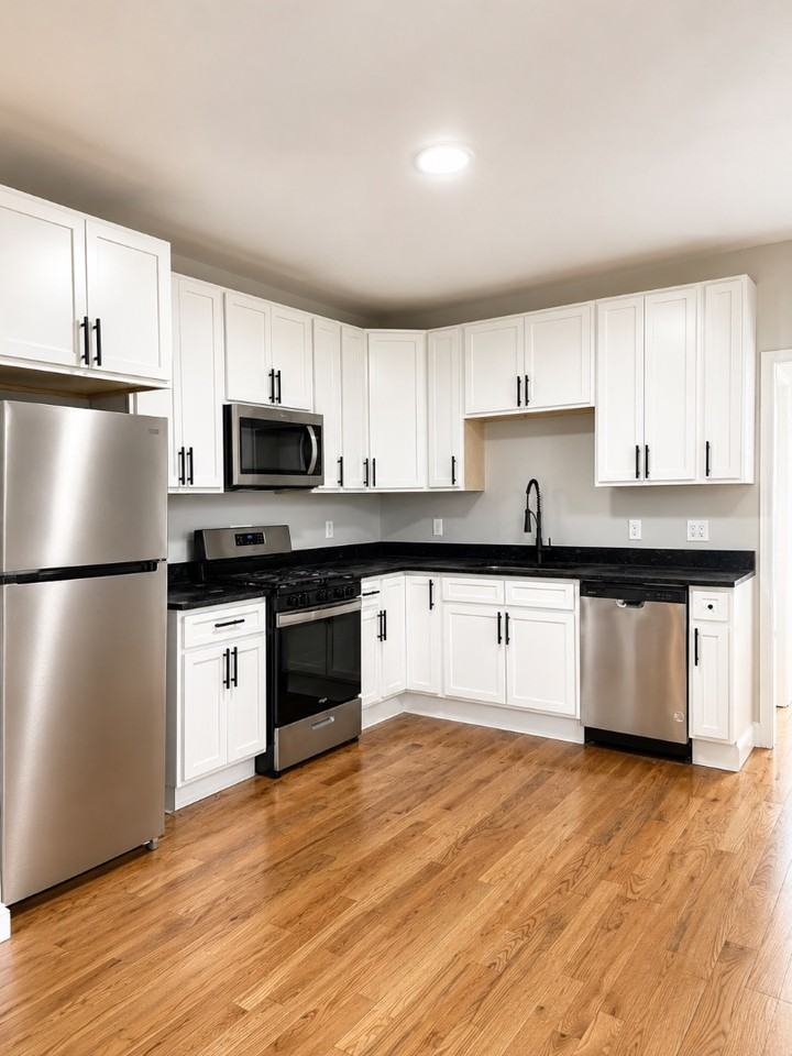 2501 E Fayette St - Photo 7 of 20