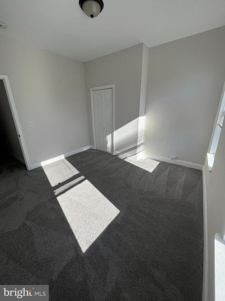3205 Latona St - Photo 7 of 14