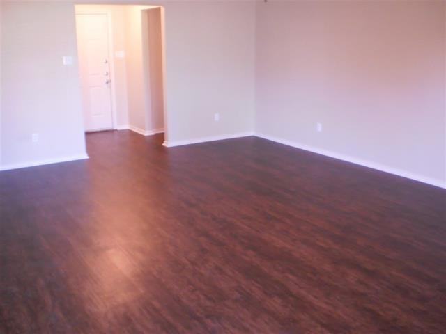 107 Hickory Ln - Photo 4 of 16