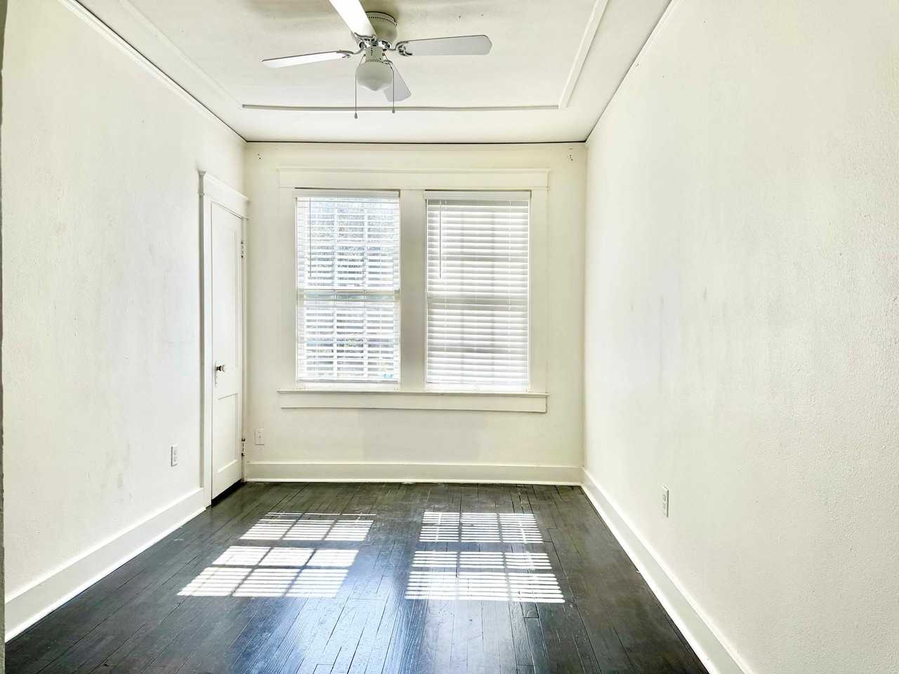 916 Park Blvd #916 - Photo 2 of 7