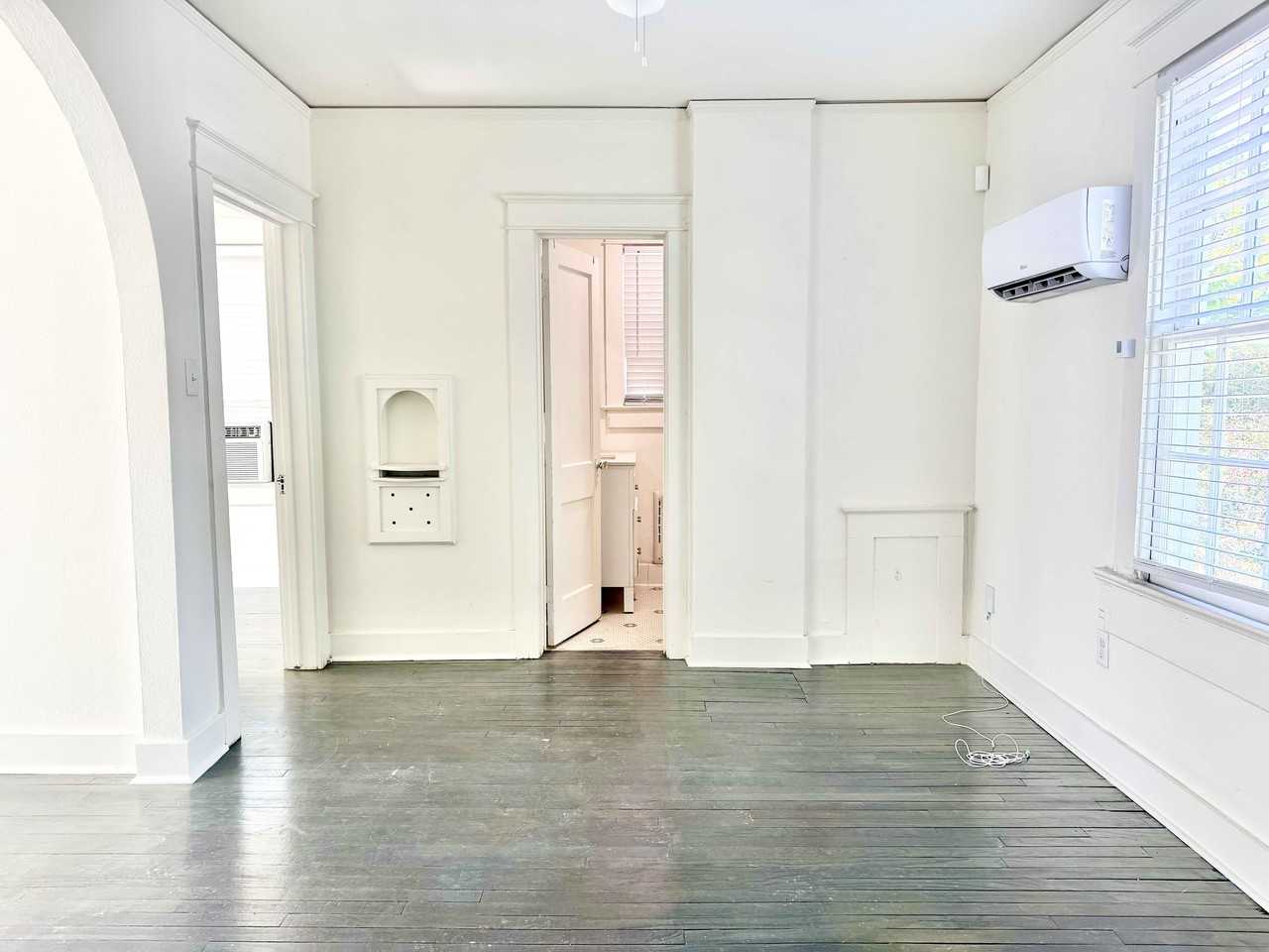 916 Park Blvd #916 - Photo 3 of 7