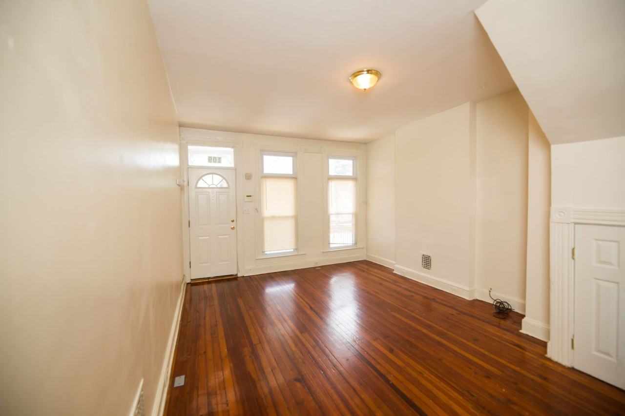 109 W 27th St - Photo 3 of 28