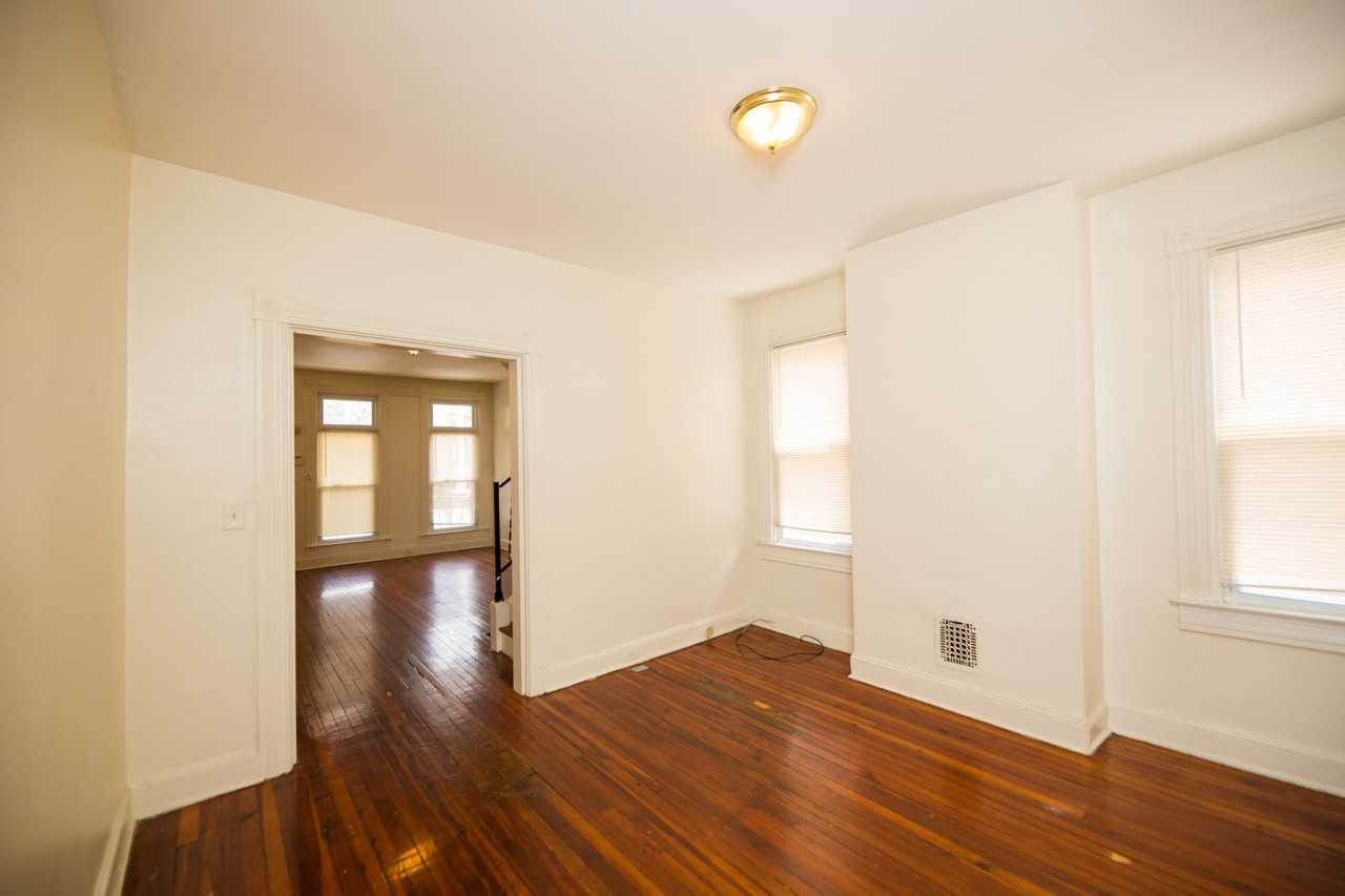 109 W 27th St - Photo 5 of 28