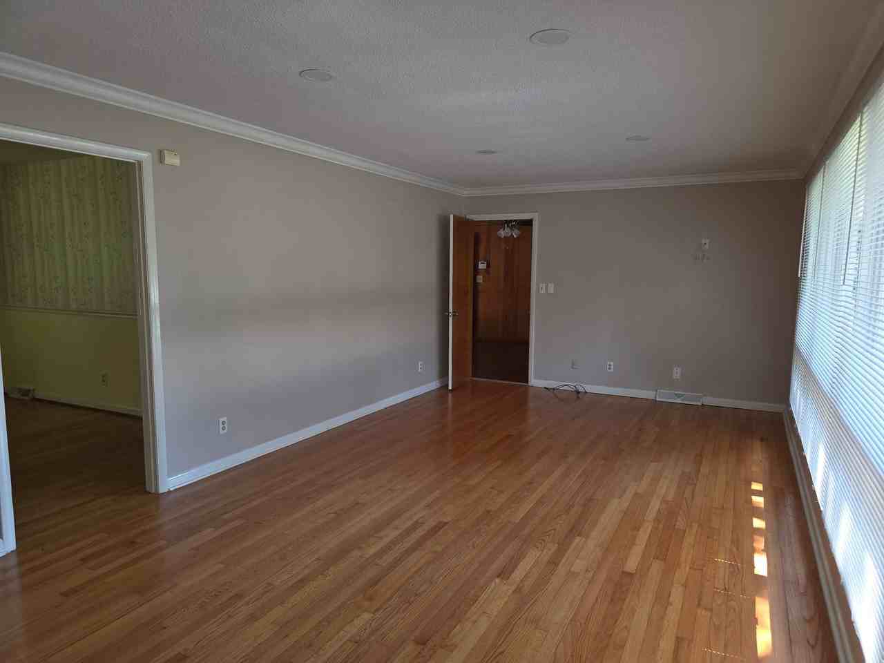 3322 Hart St - Photo 2 of 14