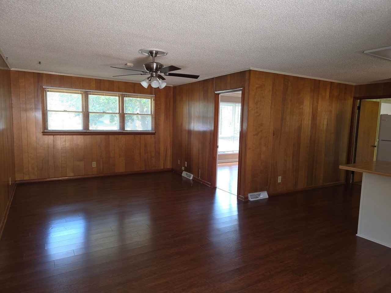 3322 Hart St - Photo 5 of 14