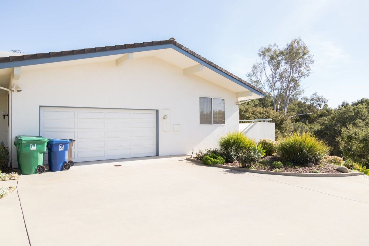 1082 Via Los Padres - Photo 3 of 39