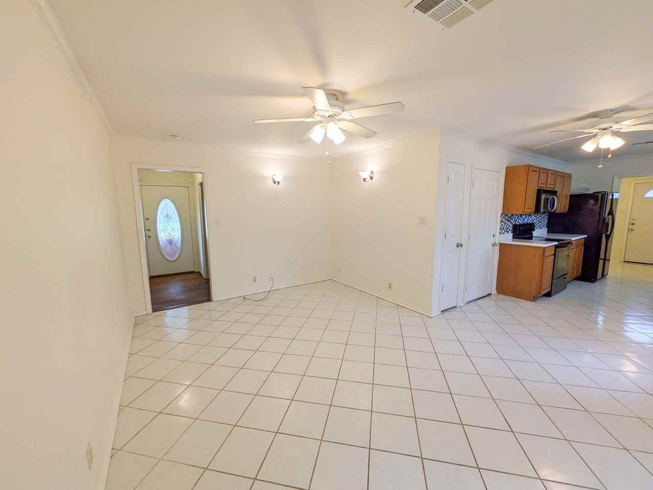 5040 Raleigh Dr - Photo 5 of 23