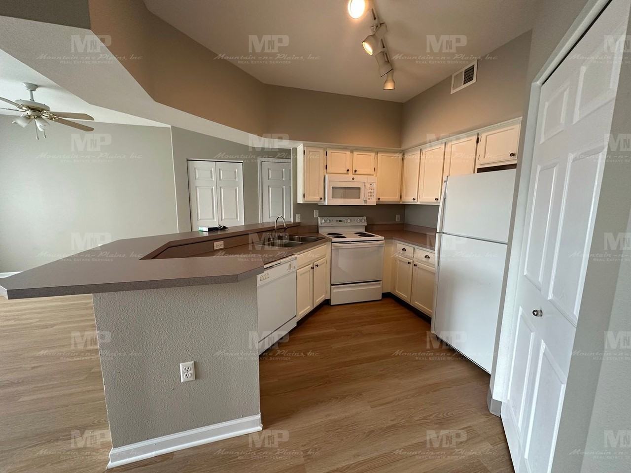 4545 Wheaton Dr Unit F240 - Photo 3 of 11