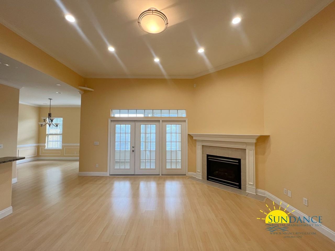 1548 Venice Ave - Photo 4 of 24