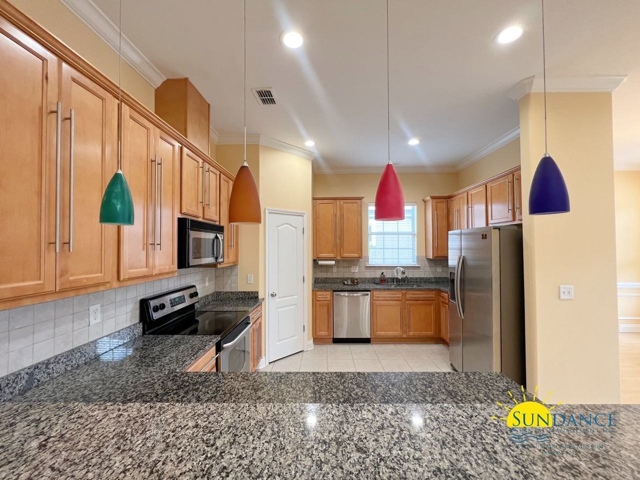 1548 Venice Ave - Photo 5 of 24