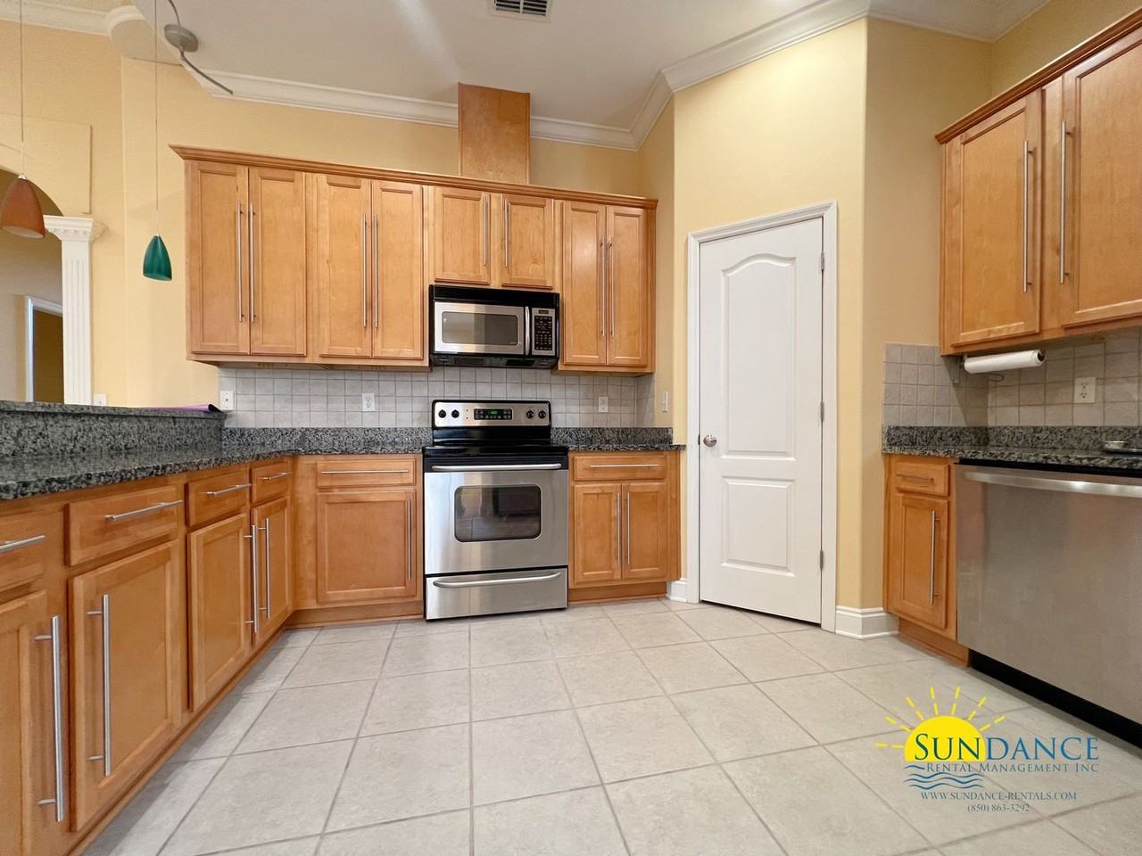 1548 Venice Ave - Photo 6 of 24