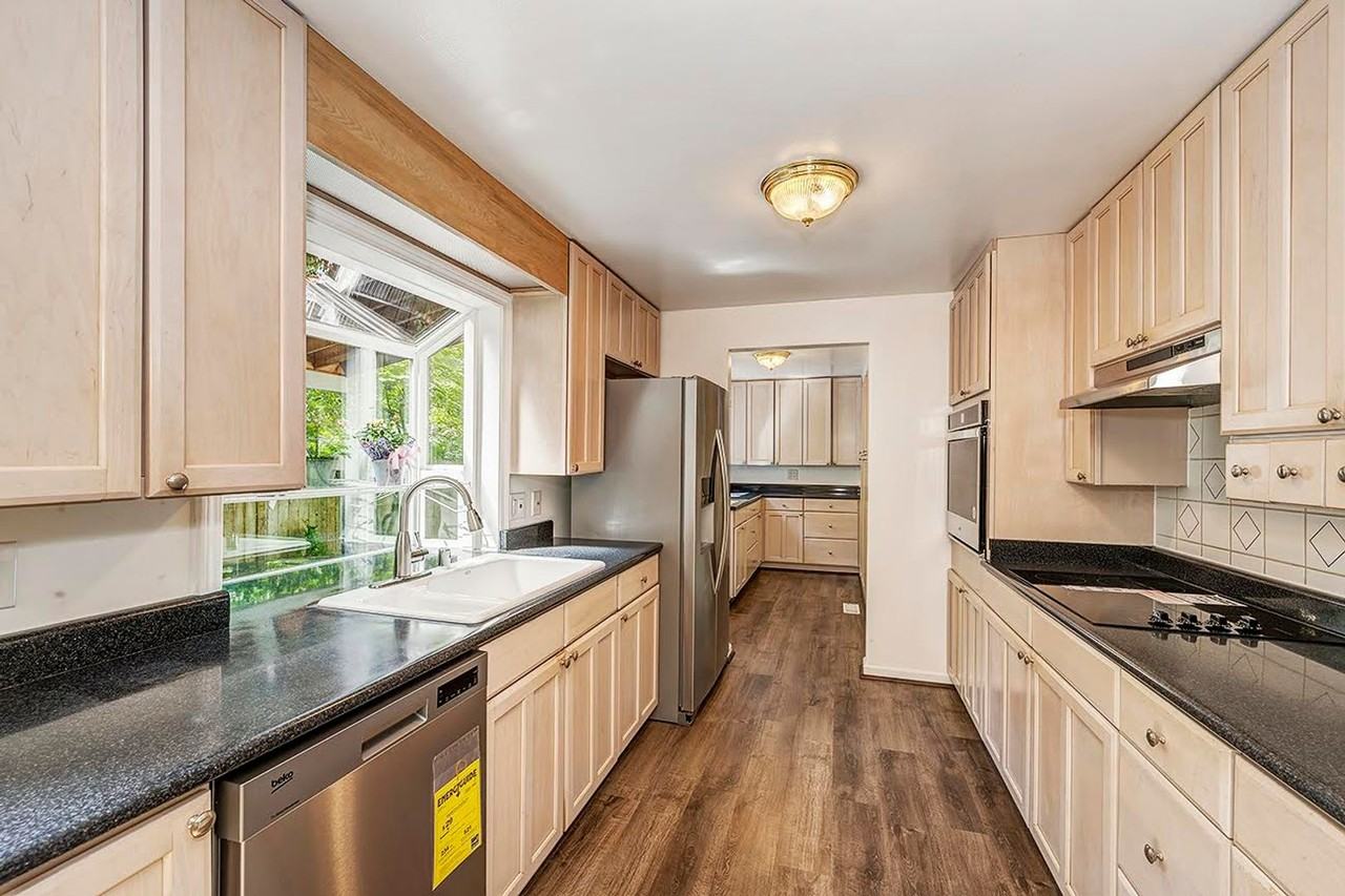 23702 101st Pl W - Photo 5 of 17