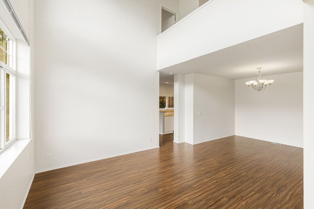 552 S 51st Ct - Photo 3 of 19