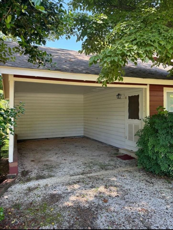 521 N Howard Ave - Photo 3 of 15