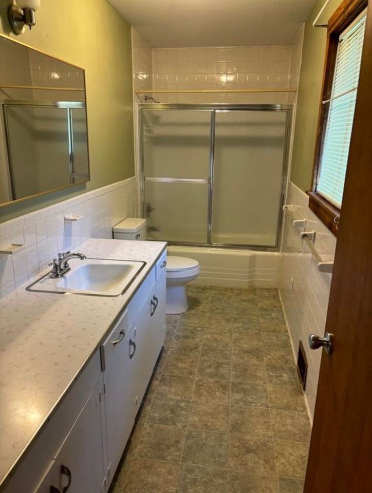 521 N Howard Ave - Photo 4 of 15