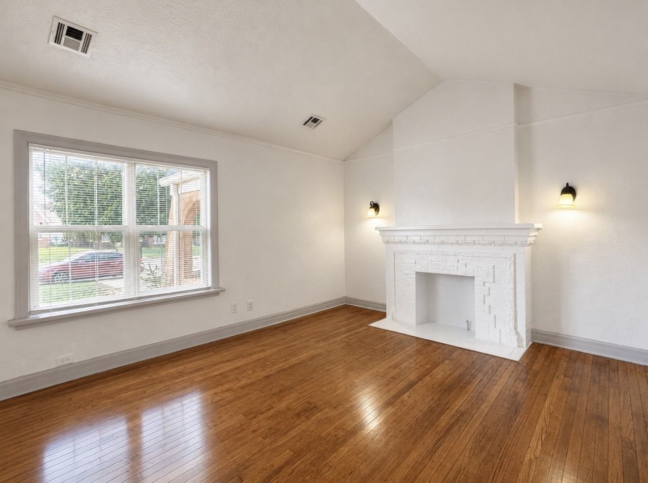 941 East Dr #941 - Photo 4 of 17