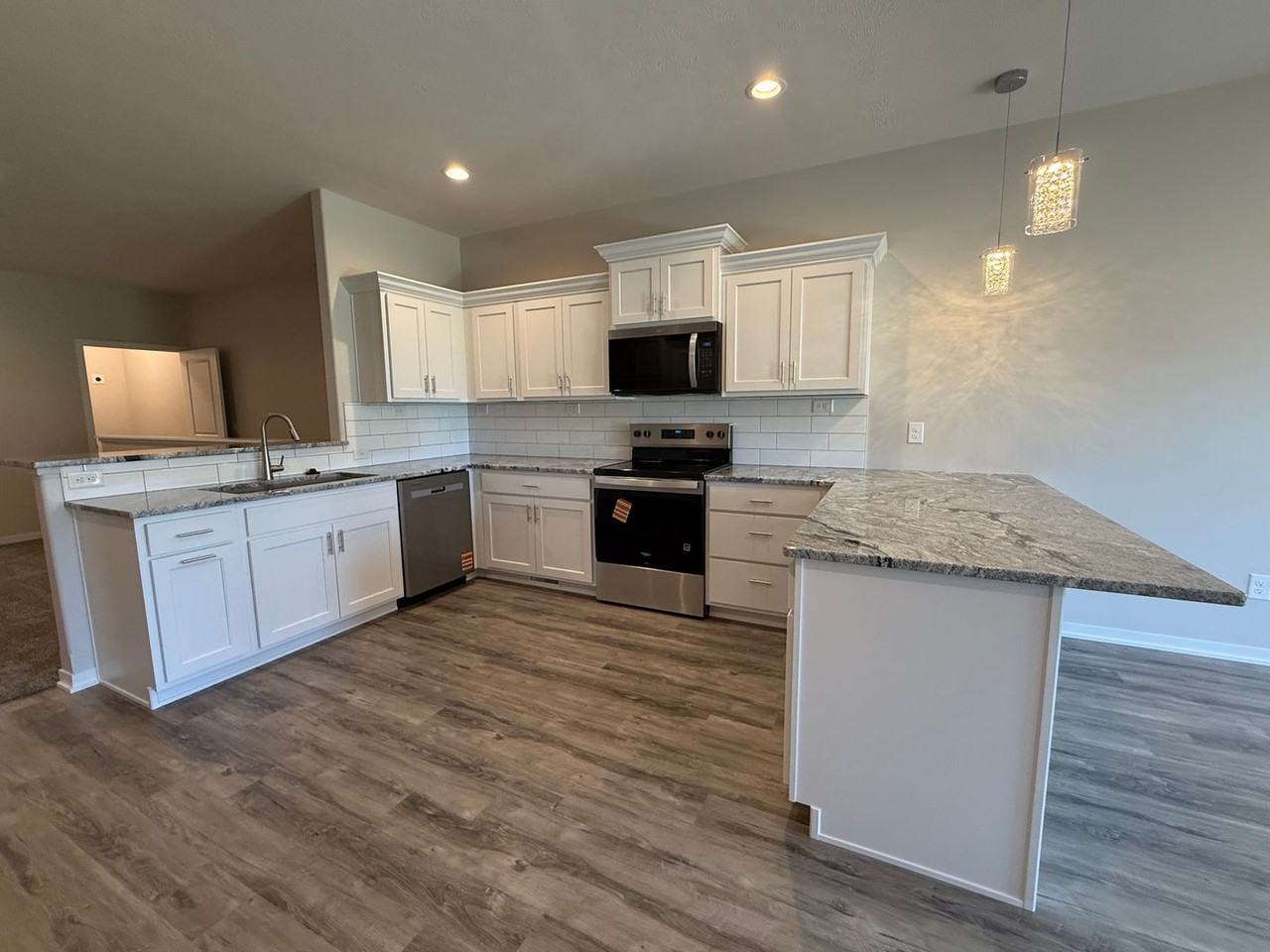 7004 Claystone Dr - Photo 7 of 24