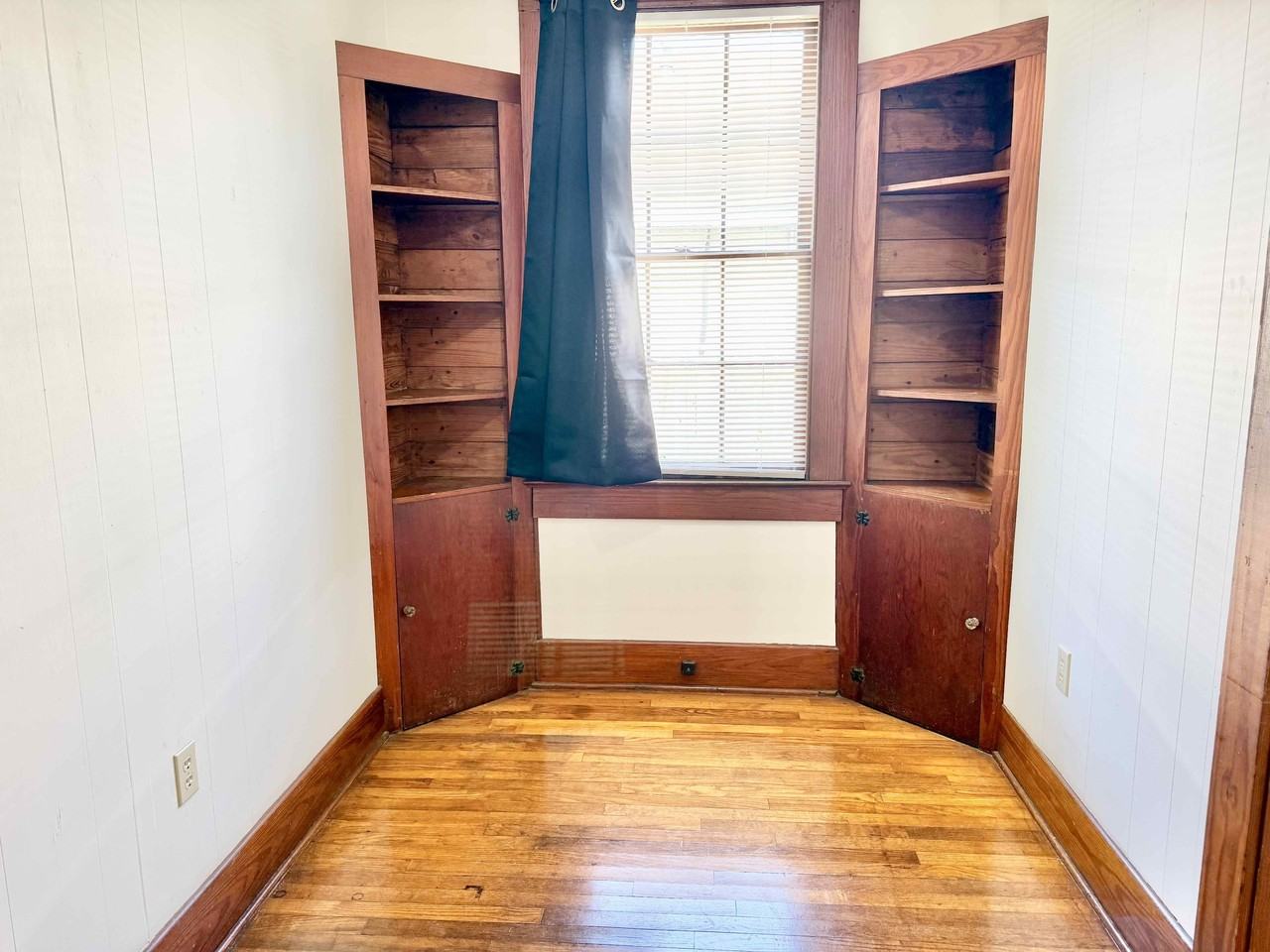 2554 Zeeland Ave #1 - Photo 6 of 11