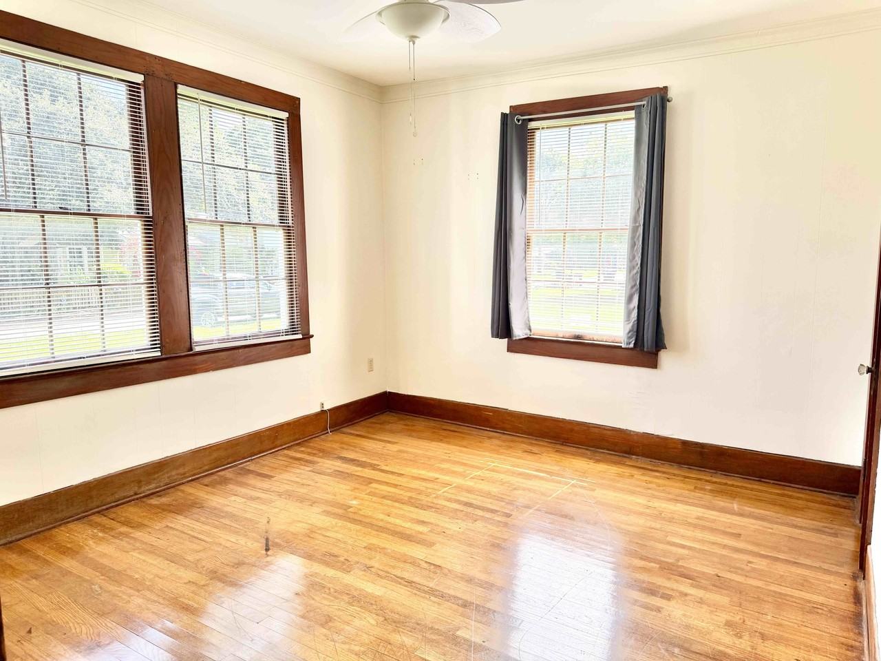 2554 Zeeland Ave #1 - Photo 7 of 11