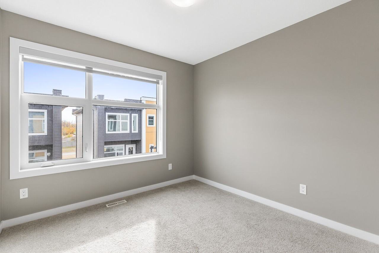 1631 Hammond Cres Nw #19 - Photo 6 of 21