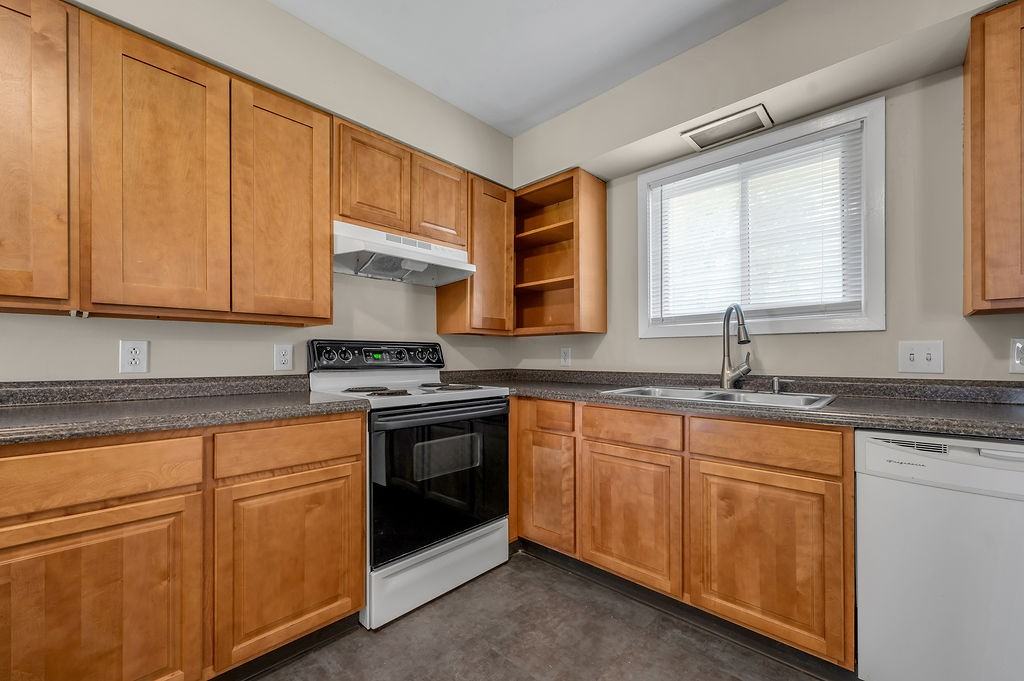 833 Malabu Dr #1 - Photo 2 of 40