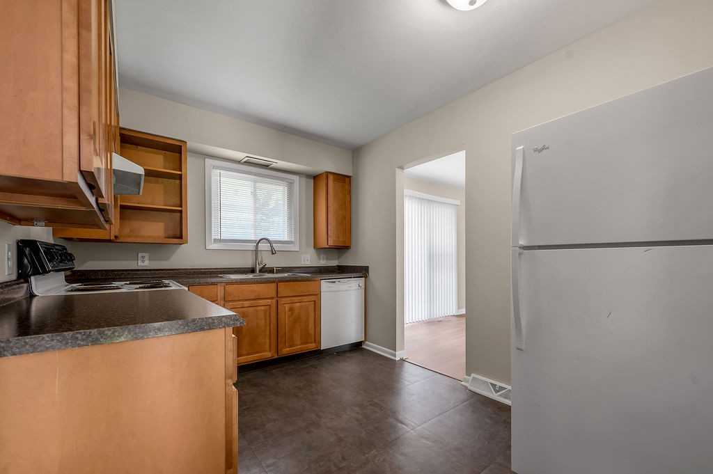 833 Malabu Dr #1 - Photo 3 of 40